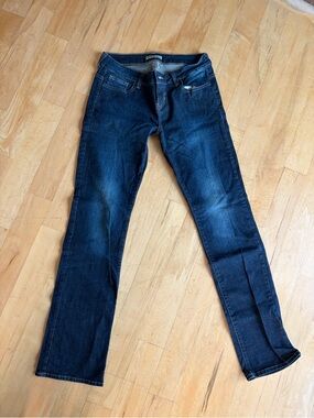 GUESS Boot Cut Low Rise. Dark Wash Stretch Jeans Embellished Rhinestone Sz 29.
